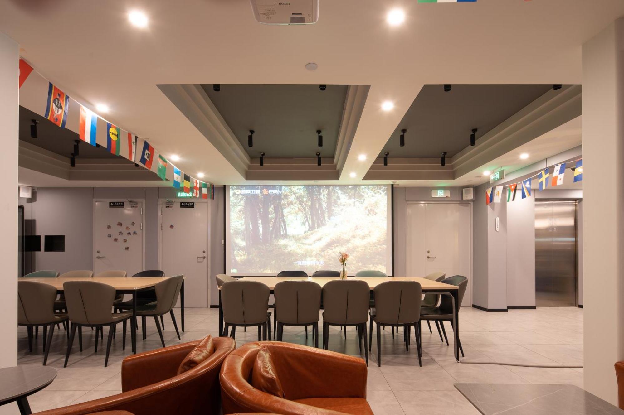 Dayin International Youth Hostel -Near People'S Square & Old Town -Social Area -Bar -Cafe -Gym -Free Laundry Luggage Storage -24H Front Desk -English Service Shanghái Exterior foto